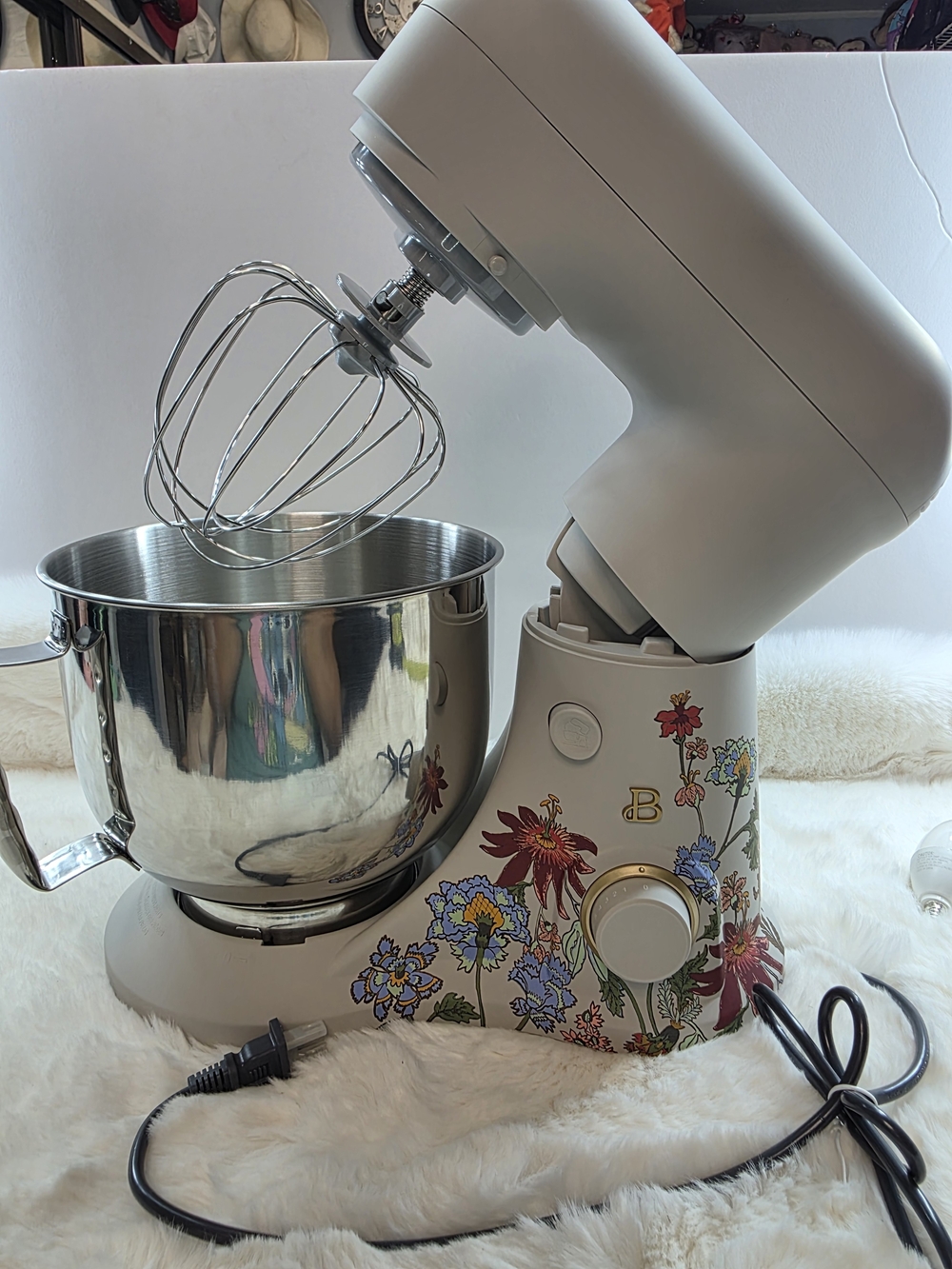 Cream Floral Stand Mixer with Stainless Bowl
